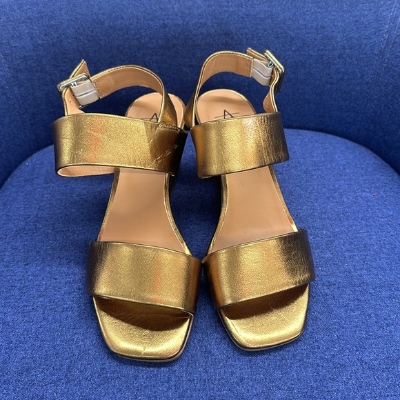 🔥🔥🔥Aquatalia Metallic Gold Leather Sandals Heels Size 7 - Picture 14 of 15